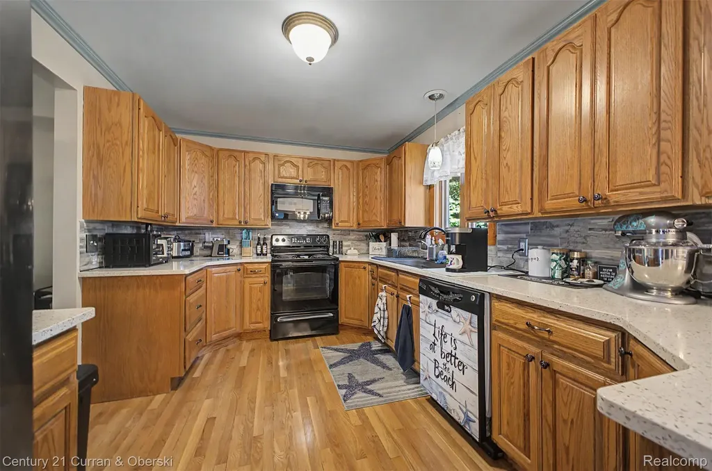 25900 Belledale Street Taylor City MI 48180
