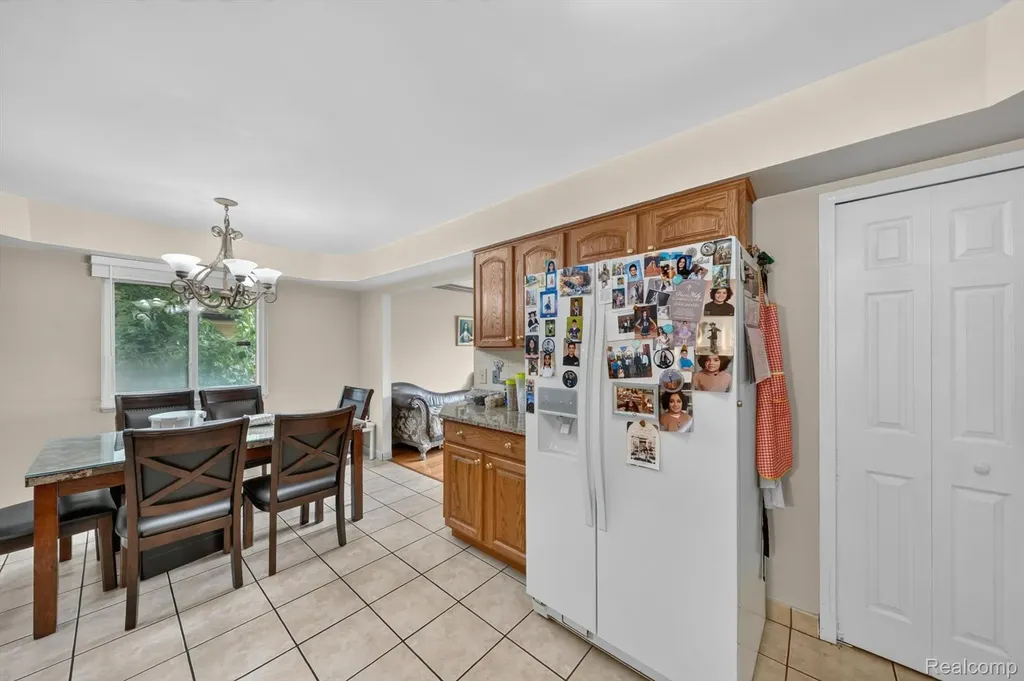 39062 Hyland Drive Sterling Heights City MI 48310
