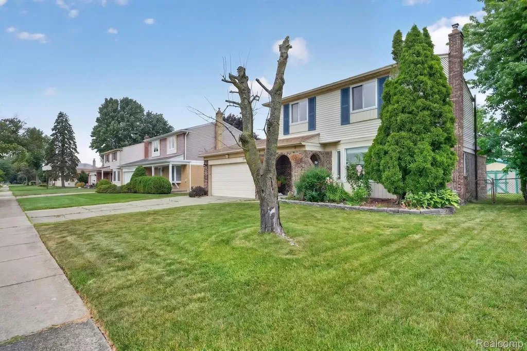39062 Hyland Drive Sterling Heights City MI 48310