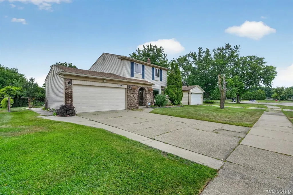 39062 Hyland Drive Sterling Heights City MI 48310