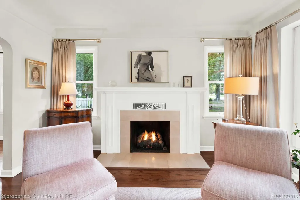 32361 Arlington Drive Beverly Hills Village MI 48025