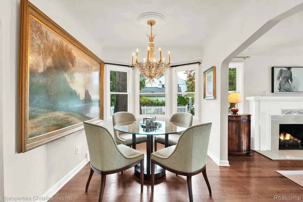 32361 Arlington Drive Beverly Hills Village MI 48025