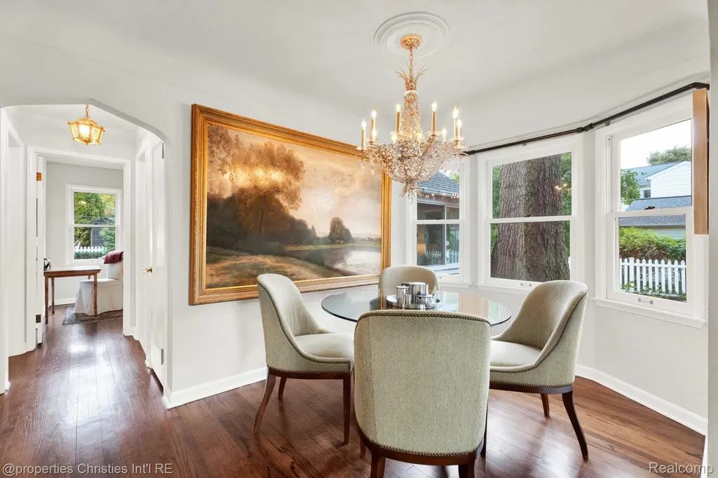 32361 Arlington Drive Beverly Hills Village MI 48025