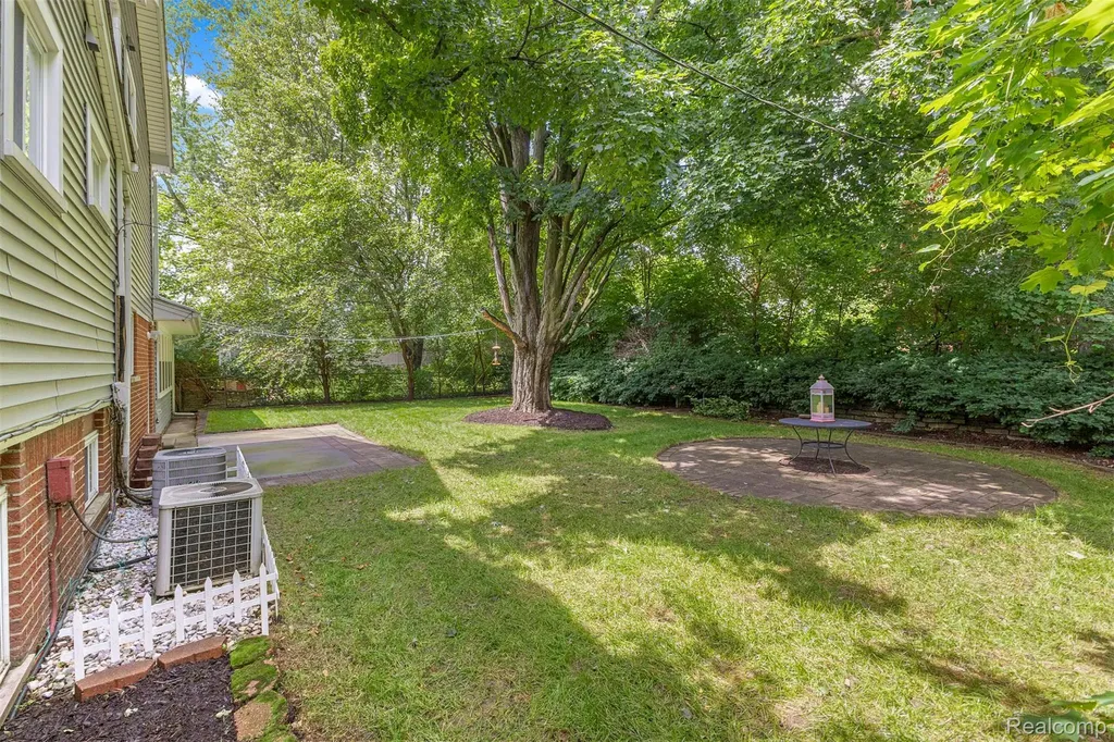 520 Byron Street Plymouth City MI 48170