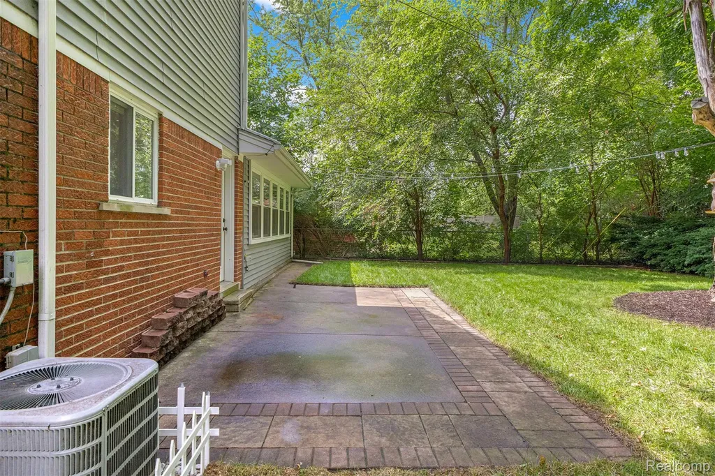 520 Byron Street Plymouth City MI 48170