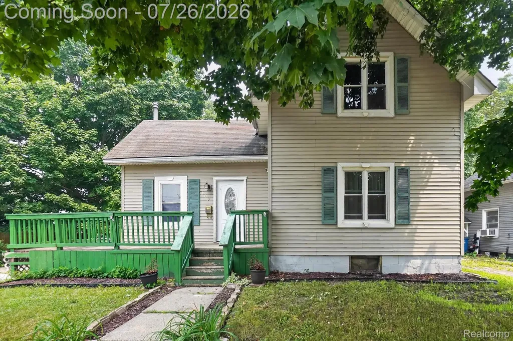 203 Grant Street Holly Township MI 48442