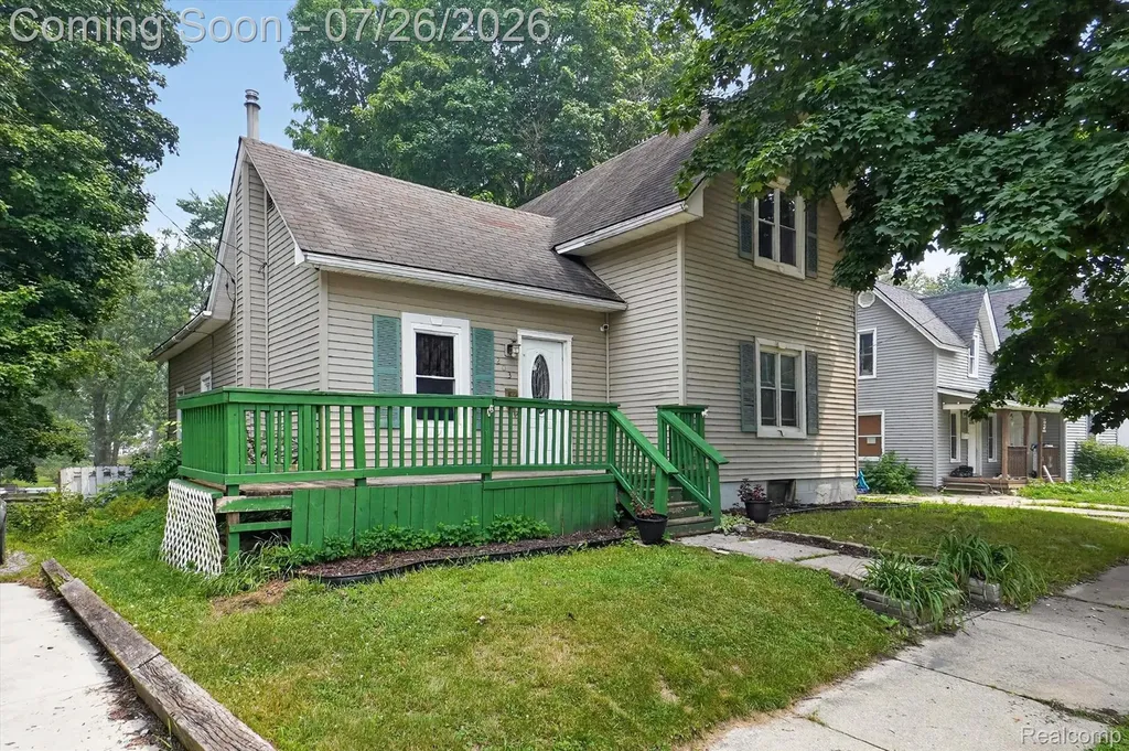 203 Grant Street Holly Township MI 48442