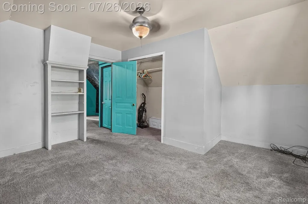 203 Grant Street Holly Township MI 48442