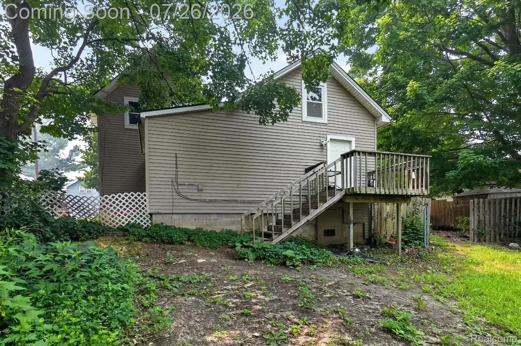 203 Grant Street Holly Township MI 48442