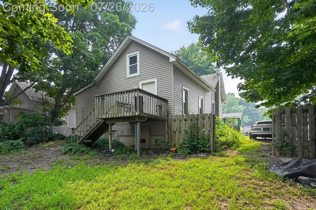 203 Grant Street Holly Township MI 48442