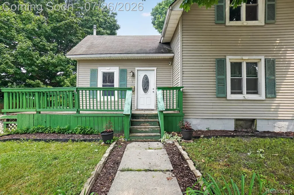 203 Grant Street Holly Township MI 48442