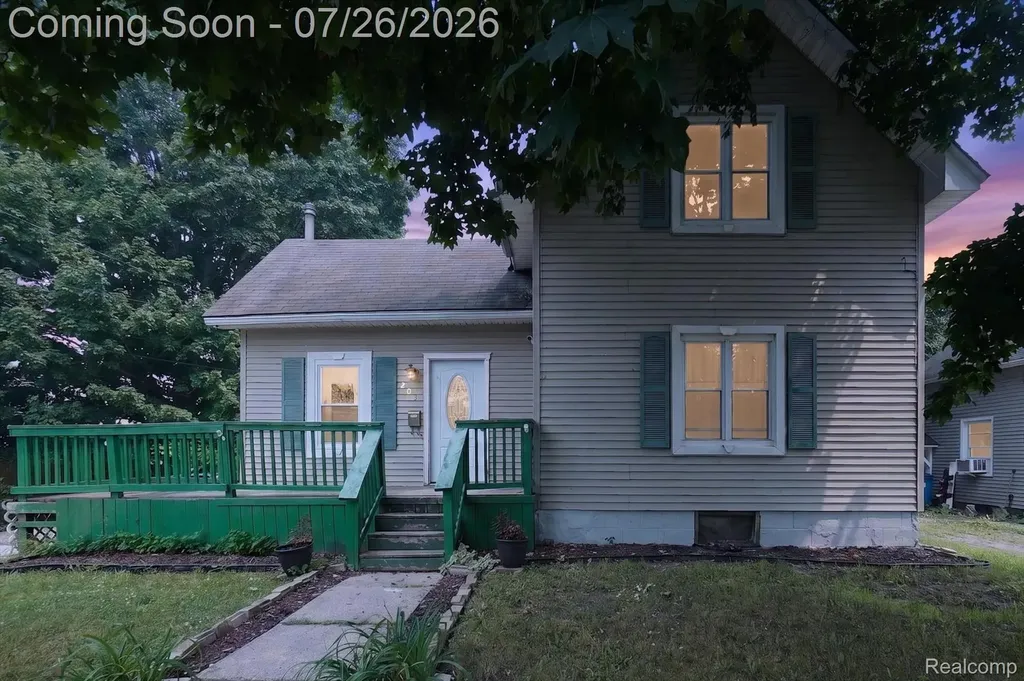 203 Grant Street Holly Township MI 48442