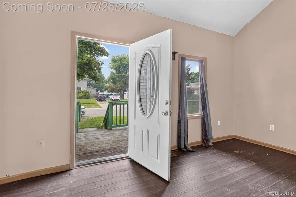 203 Grant Street Holly Township MI 48442