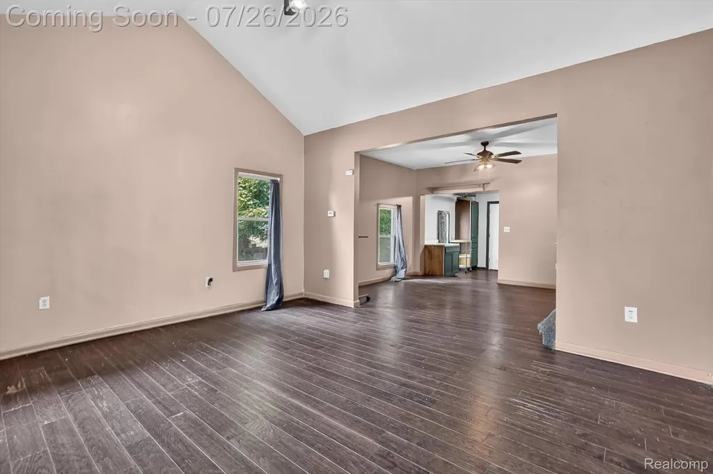 203 Grant Street Holly Township MI 48442
