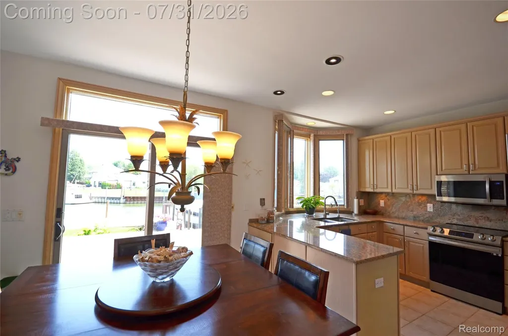 38048 Huron Pointe Drive Harrison Charter Township MI 48045