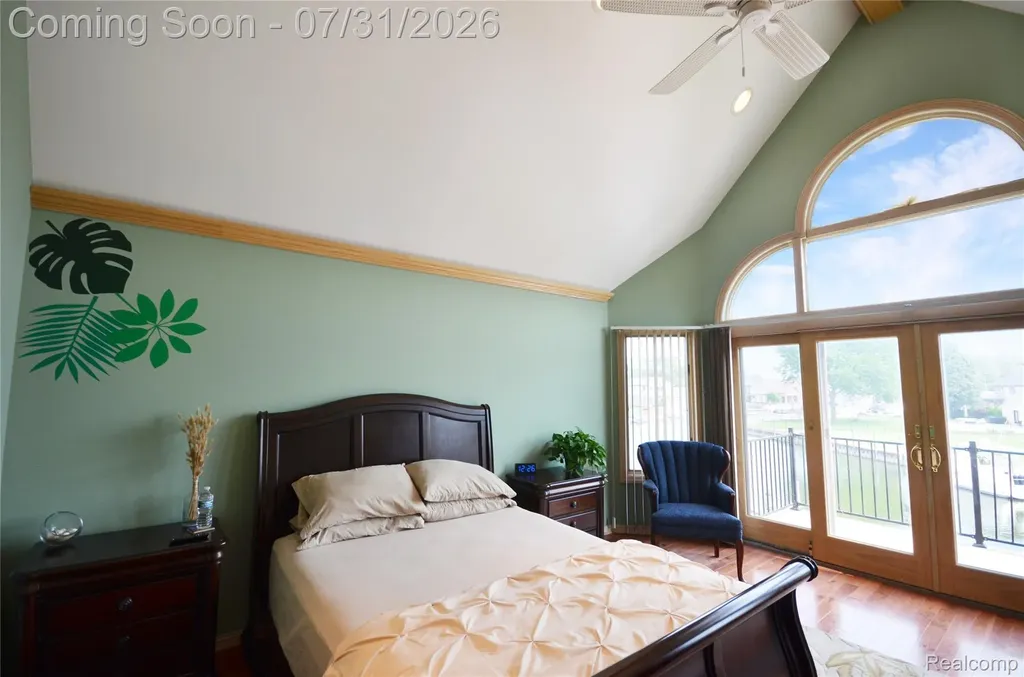 38048 Huron Pointe Drive Harrison Charter Township MI 48045