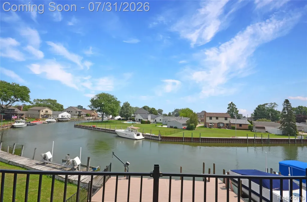 38048 Huron Pointe Drive Harrison Charter Township MI 48045