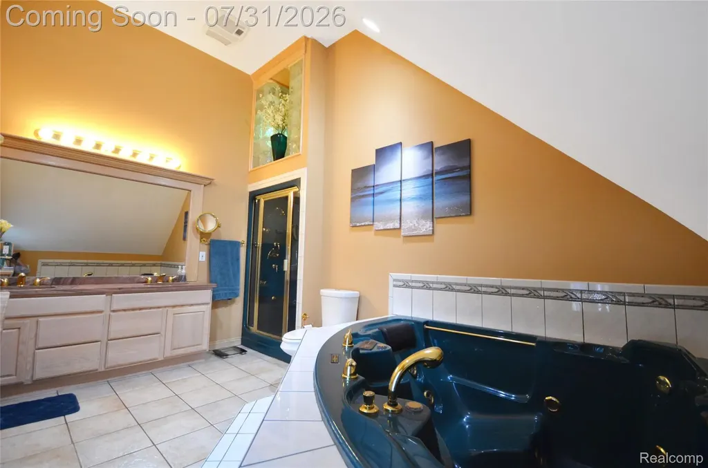 38048 Huron Pointe Drive Harrison Charter Township MI 48045