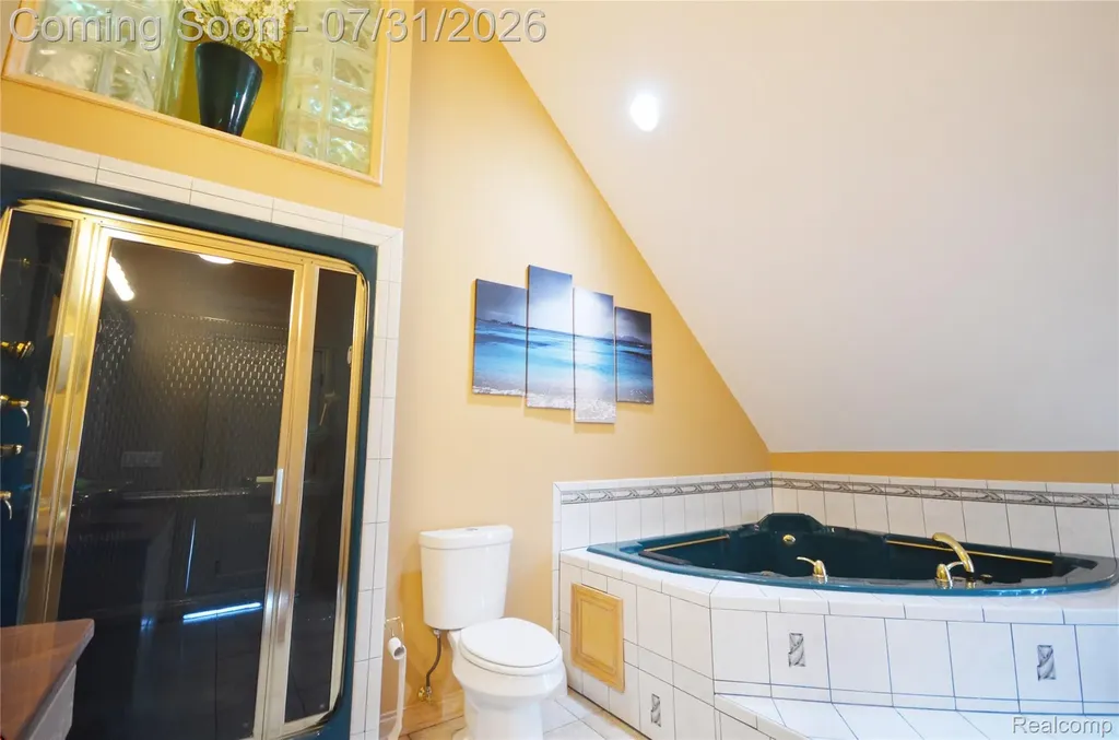 38048 Huron Pointe Drive Harrison Charter Township MI 48045