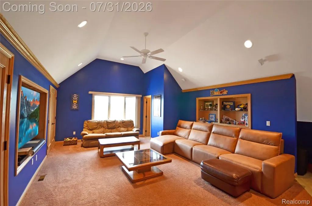 38048 Huron Pointe Drive Harrison Charter Township MI 48045