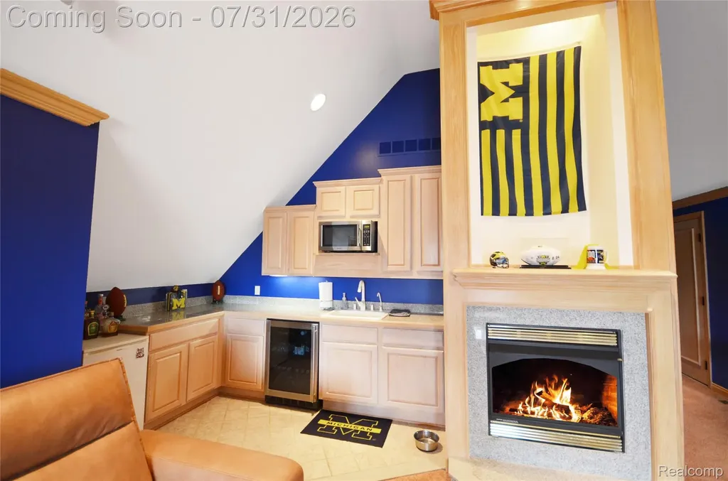 38048 Huron Pointe Drive Harrison Charter Township MI 48045