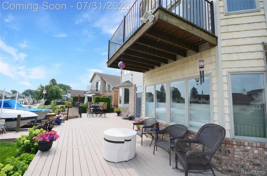 38048 Huron Pointe Drive Harrison Charter Township MI 48045