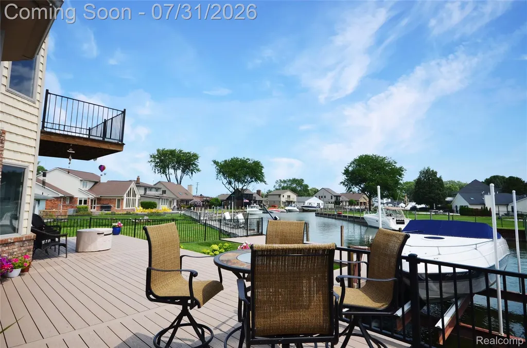 38048 Huron Pointe Drive Harrison Charter Township MI 48045