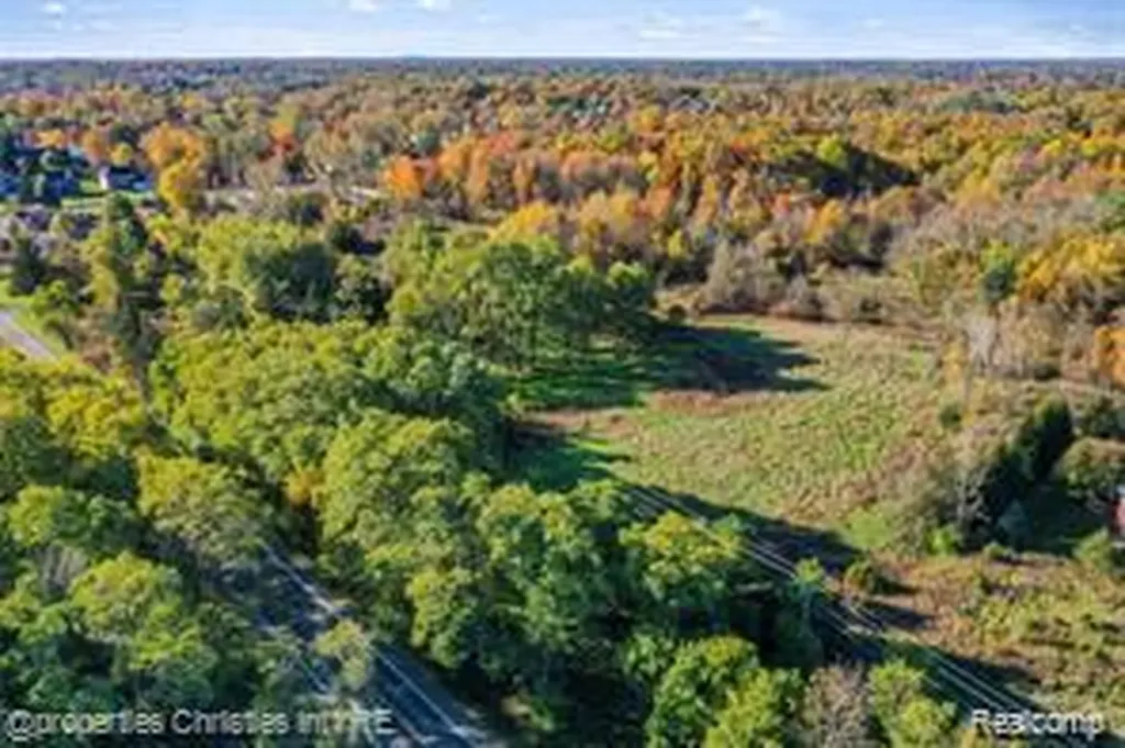 0000 Hiller Road West Bloomfield Charter Township MI 48324