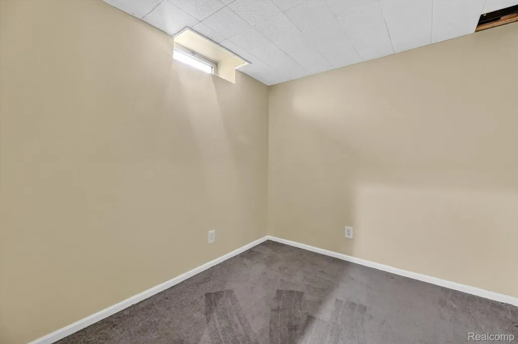 5082 Whispering Glen Trail Grand Blanc Charter Township MI 48442