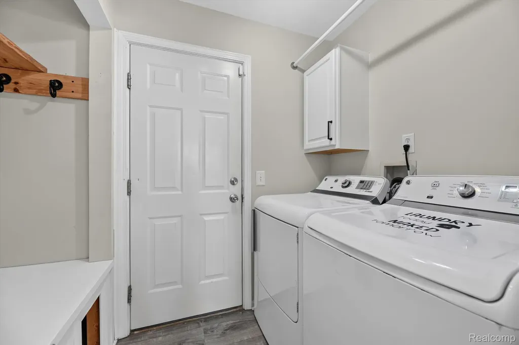 5082 Whispering Glen Trail Grand Blanc Charter Township MI 48442