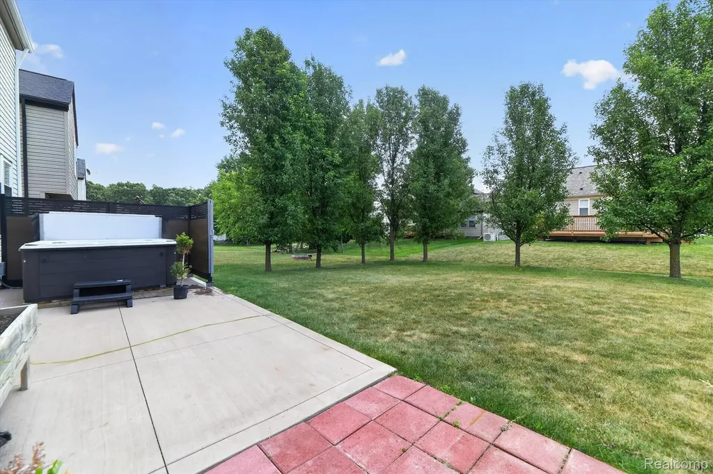 5082 Whispering Glen Trail Grand Blanc Charter Township MI 48442