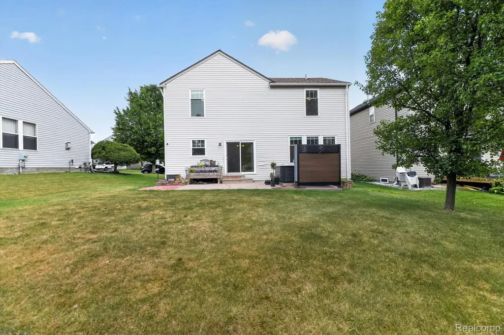 5082 Whispering Glen Trail Grand Blanc Charter Township MI 48442