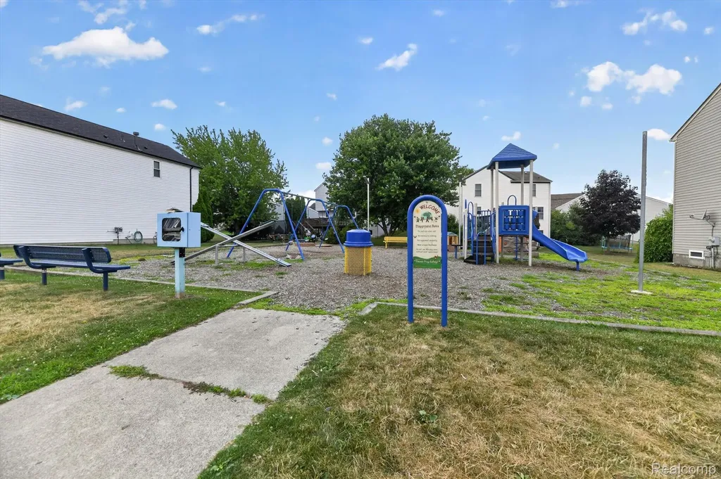 5082 Whispering Glen Trail Grand Blanc Charter Township MI 48442