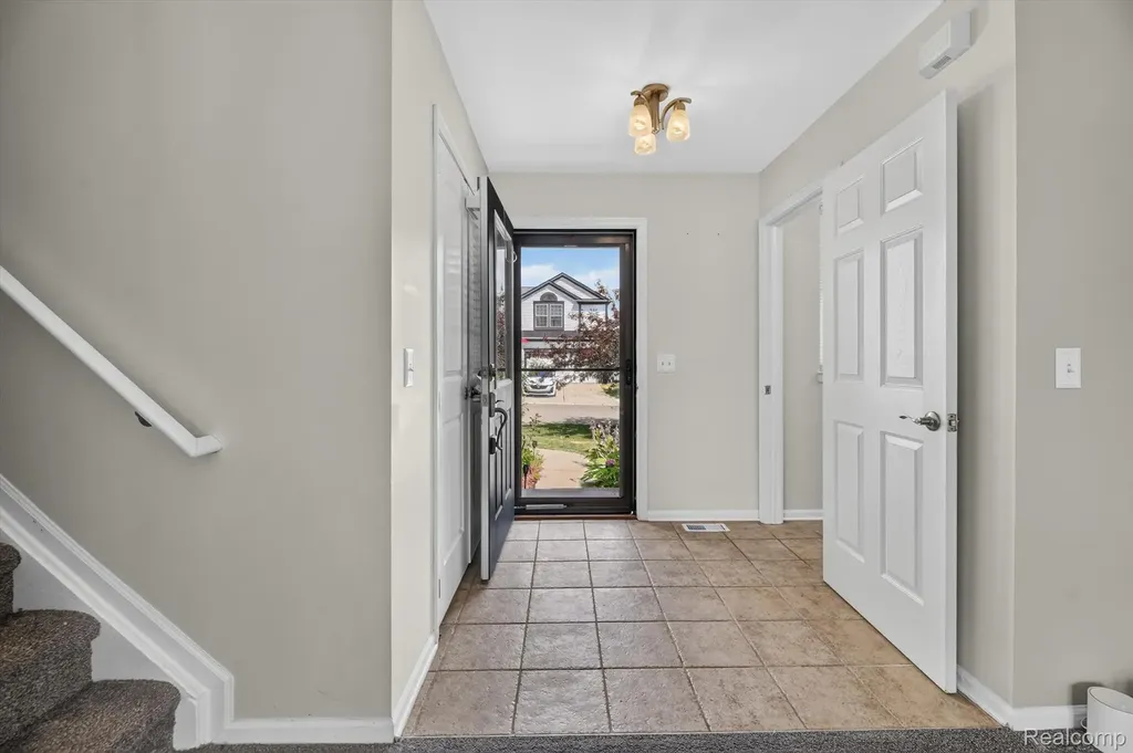 5082 Whispering Glen Trail Grand Blanc Charter Township MI 48442