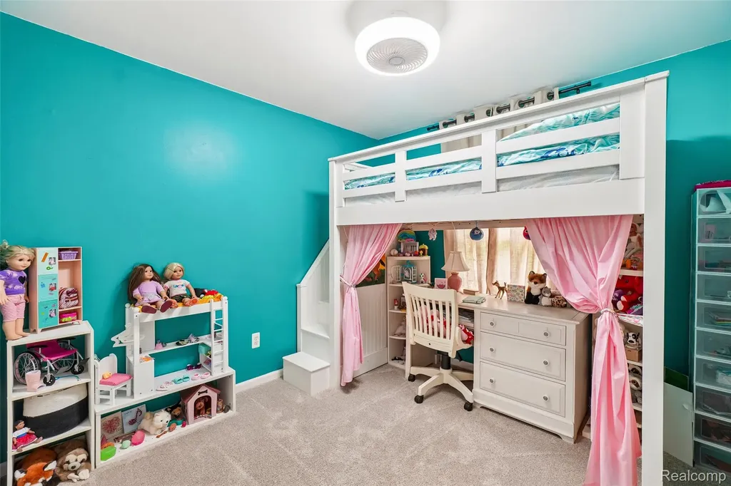 696 Vincent Street Pinckney Village MI 48169