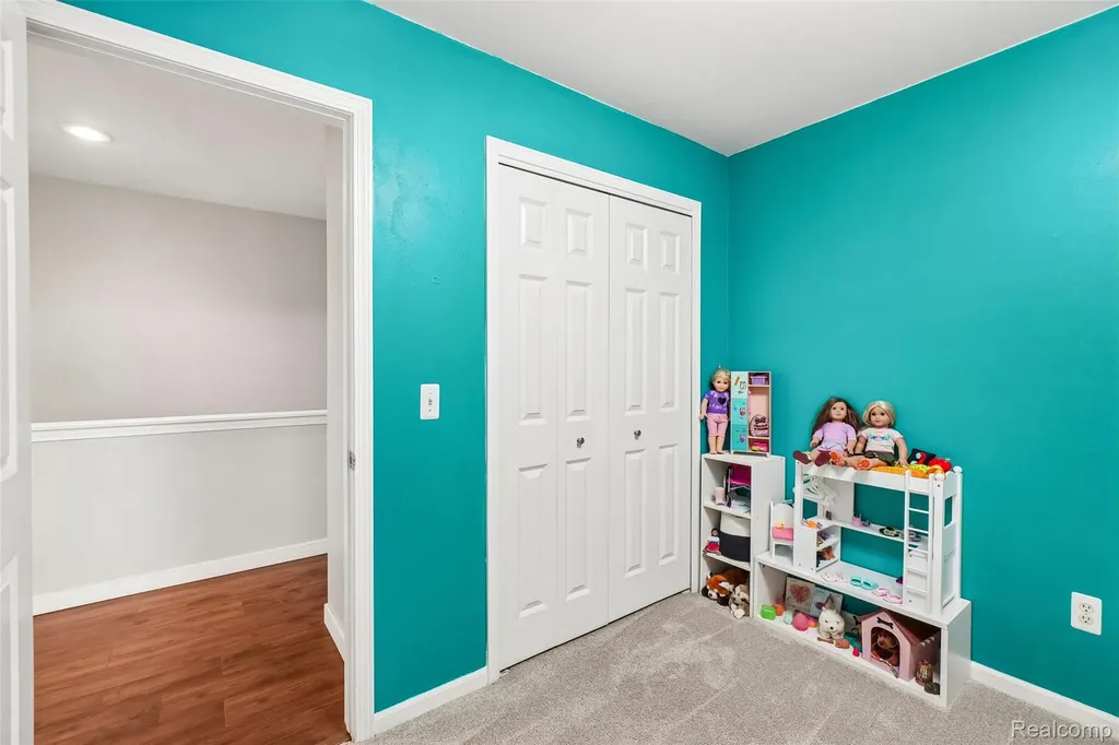 696 Vincent Street Pinckney Village MI 48169