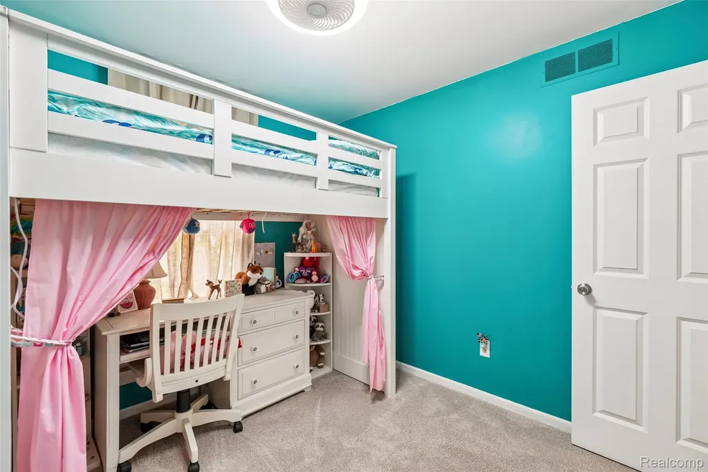 696 Vincent Street Pinckney Village MI 48169