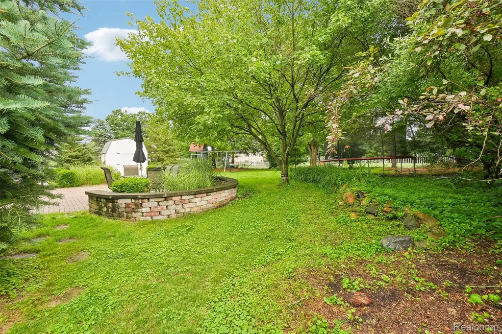 696 Vincent Street Pinckney Village MI 48169