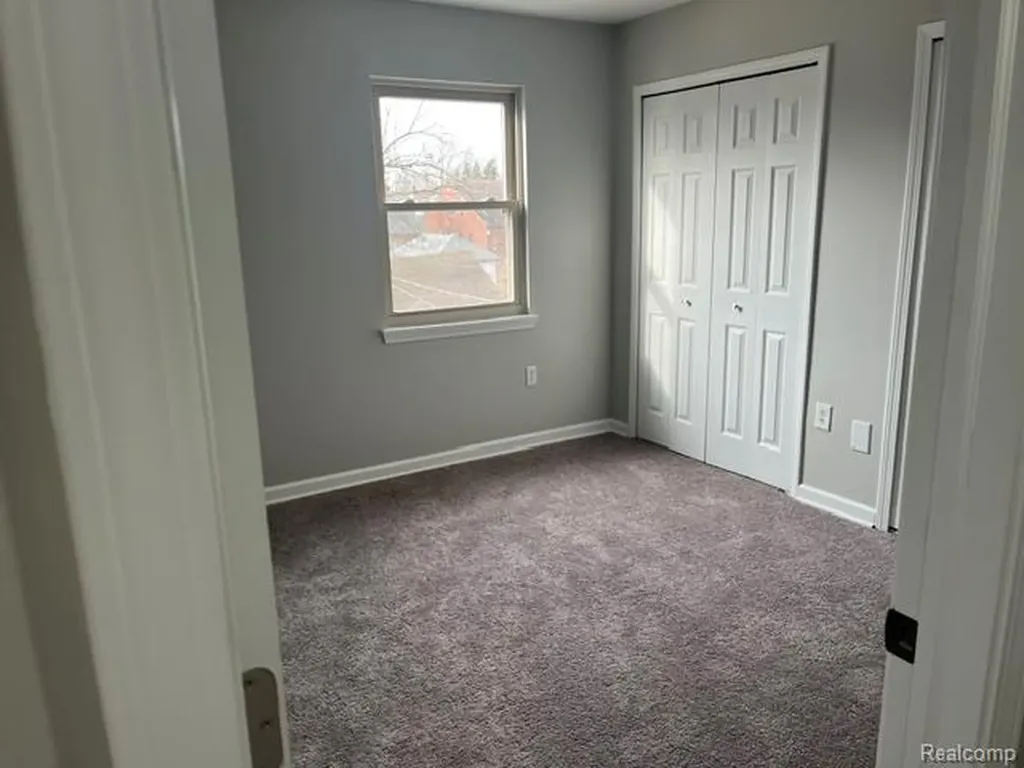 5903 Kensington Avenue Detroit City MI 48224