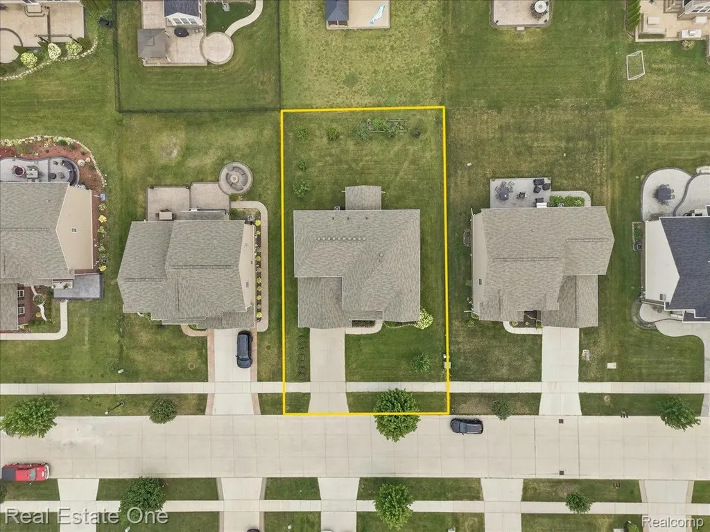 16345 Chloe Street Macomb Township MI 48044