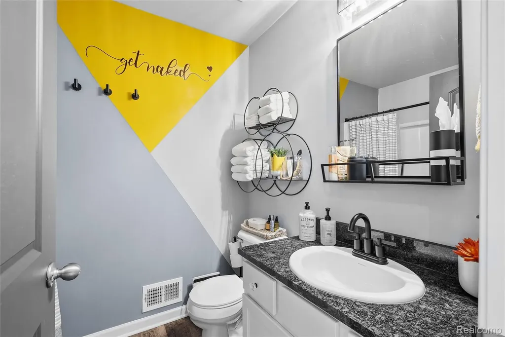 5429 Pintail Court Burton City MI 48509