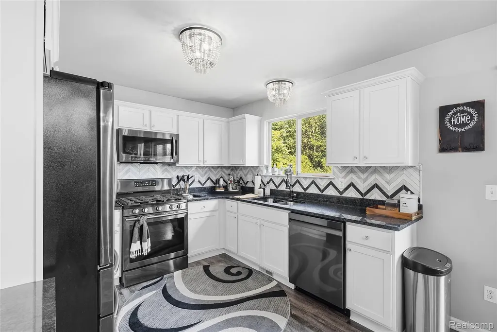 5429 Pintail Court Burton City MI 48509