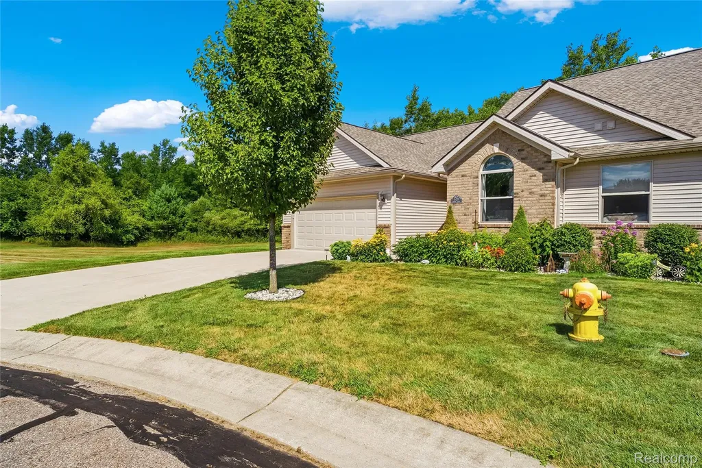 5429 Pintail Court Burton City MI 48509