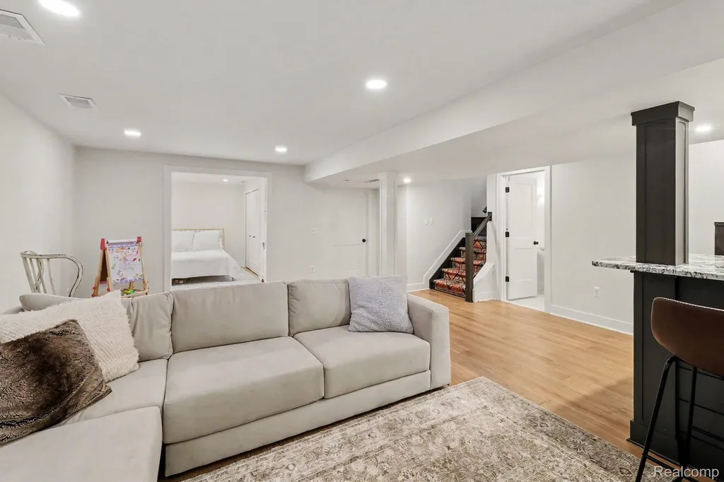 1105 Riverside Street Milford Village MI 48381