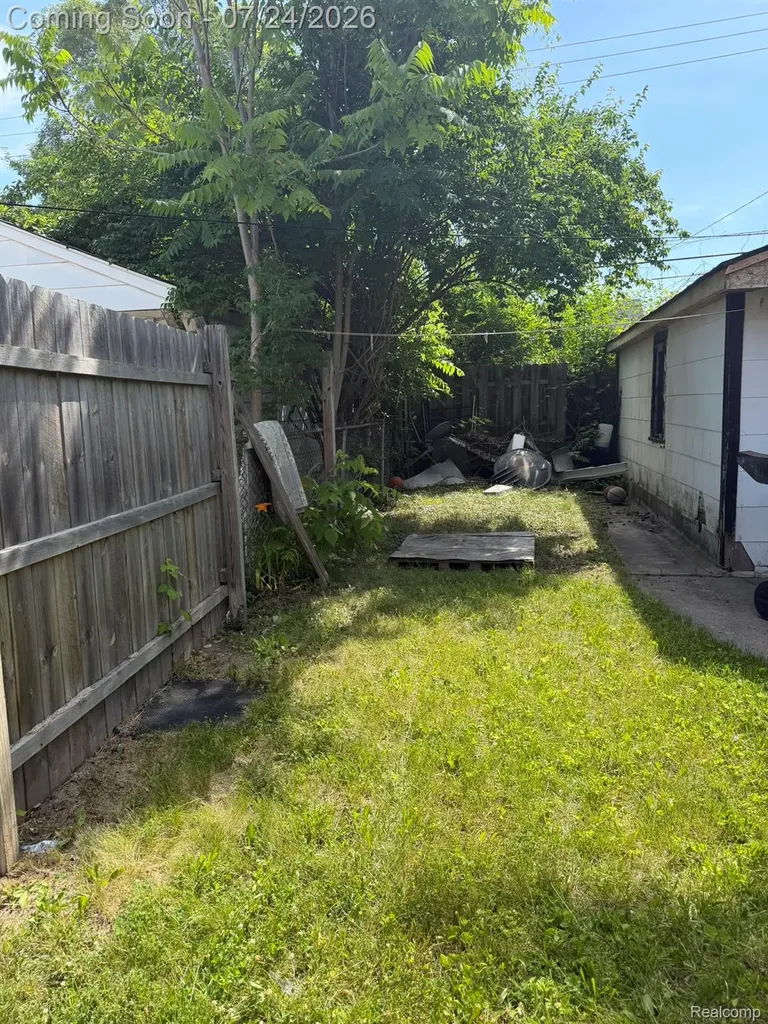 7296 Memorial Street Detroit City MI 48228