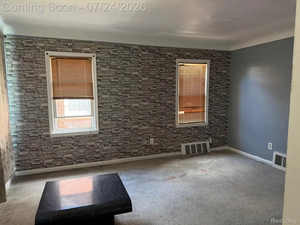 7296 Memorial Street Detroit City MI 48228