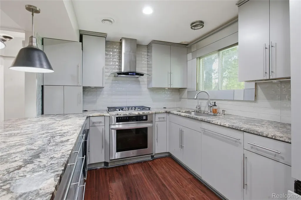 3812 Terrybrook Road West Bloomfield Charter Township MI 48322