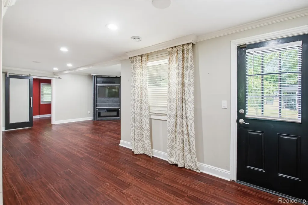 3812 Terrybrook Road West Bloomfield Charter Township MI 48322