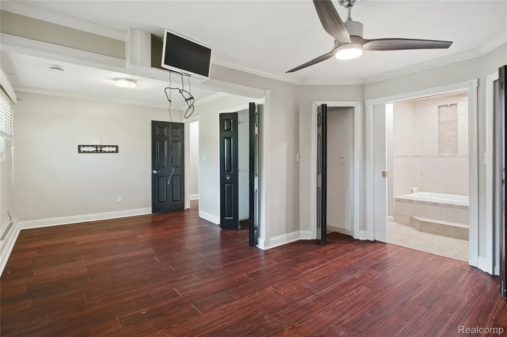 3812 Terrybrook Road West Bloomfield Charter Township MI 48322