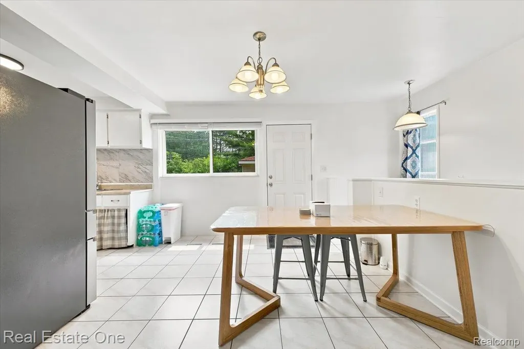 8844 Headley Drive Sterling Heights City MI 48314